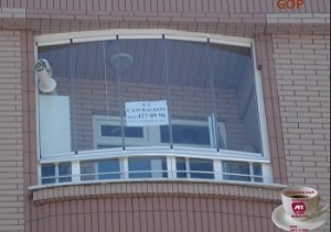 Cam balkon