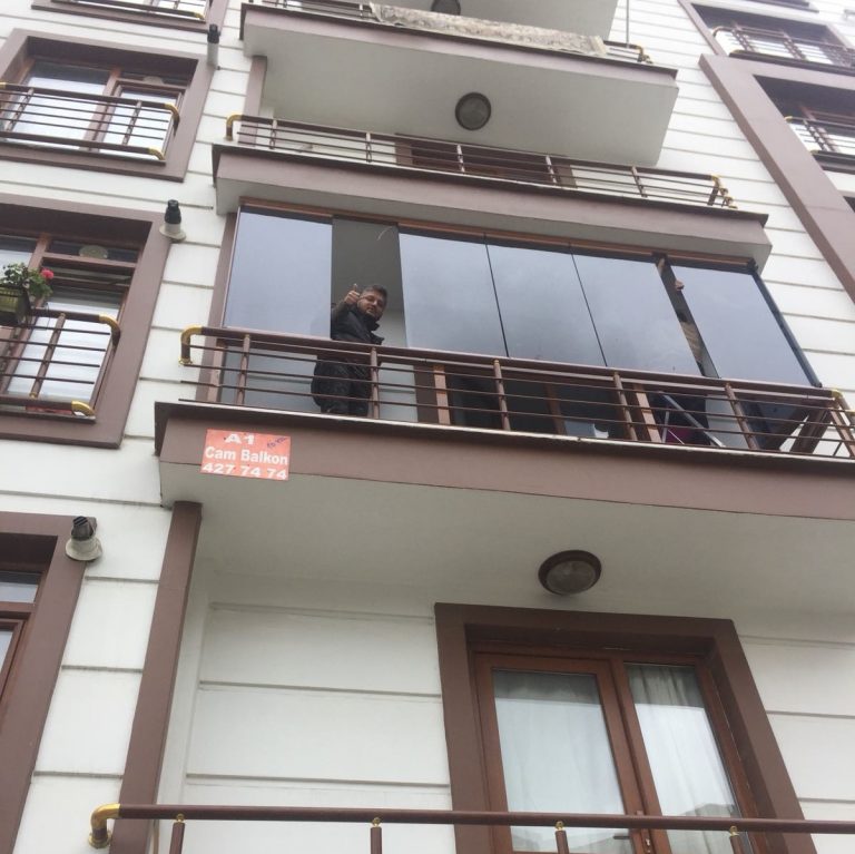 mutlu cam balkon müşterileri