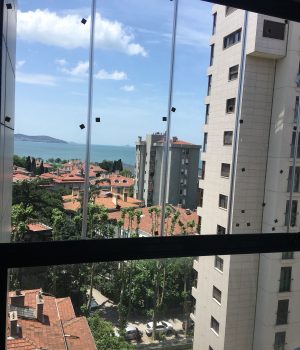 suadiye cam balkon farklı bir açı